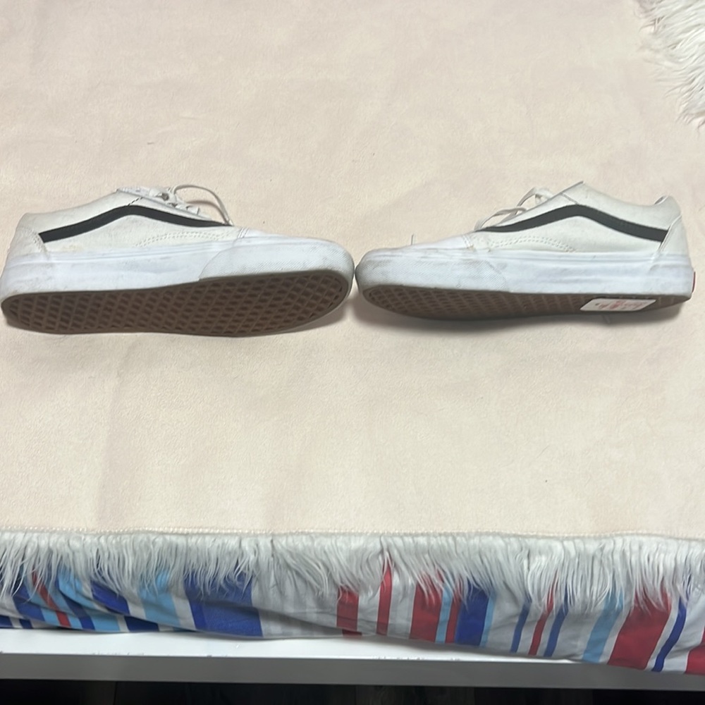 Vans shoes size 7